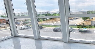 Панорамное остекление балкона Усинск цена от 11 тыс. руб. м/п.